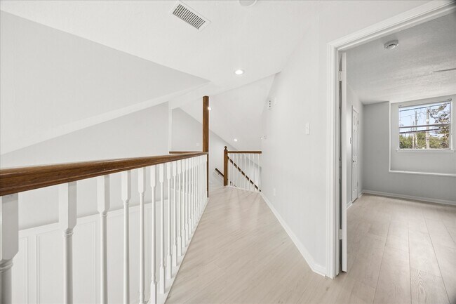 Building Photo - 4315 Westheimer Rd