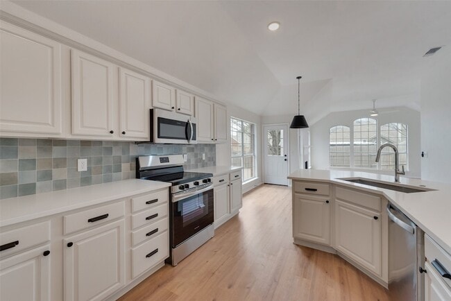 Building Photo - 7307 Cresson Dr