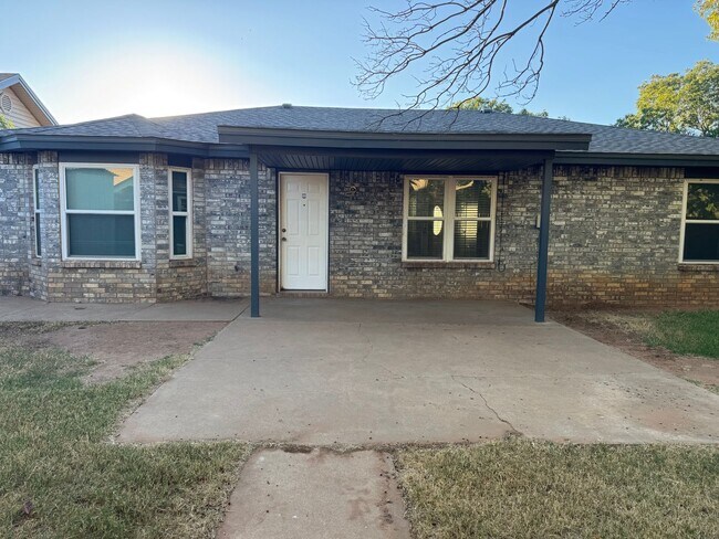 Building Photo - Available Now !