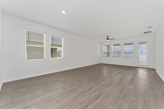 Building Photo - KNIGHTSBRIDGE 50S  Single Family Residence