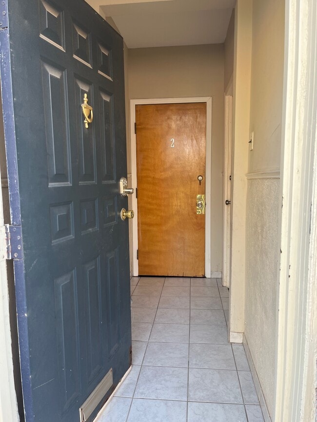 Building Photo - 1544 McKean St