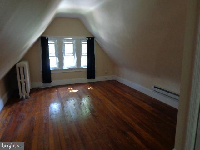 Building Photo - 25 Montrose Ave