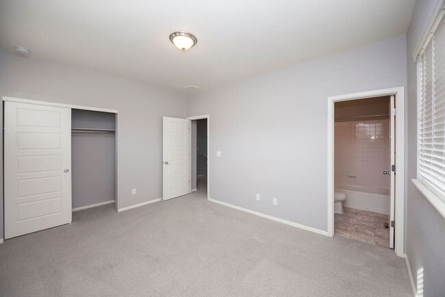 Building Photo - Beautiful Single-Family Home in a Great Location!