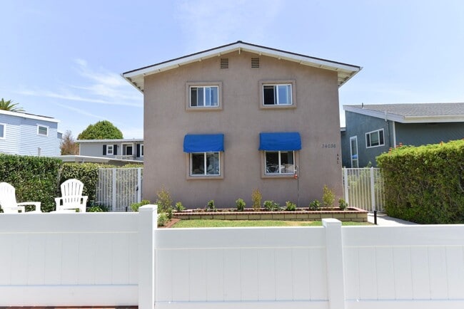 Building Photo - 34036 Street of the Amber Lantern