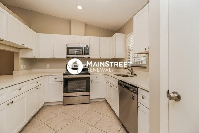 Building Photo - 3 Bedroom Pet-Friendly Home in LONGWOOD, F...