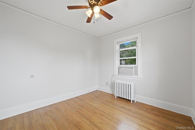 Building Photo - 49 Sylvan Pl