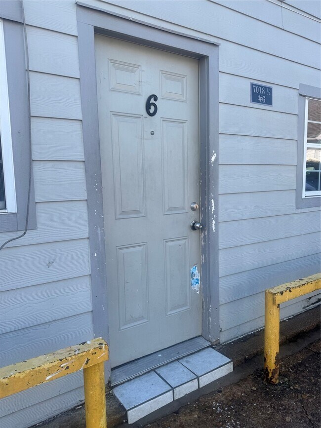 Building Photo - 7018 Avenue F