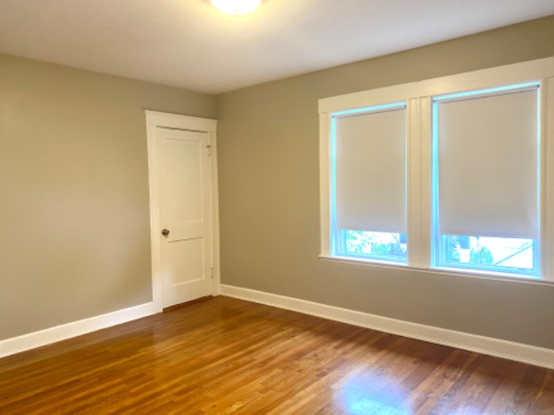 Building Photo - 347 Vermont St