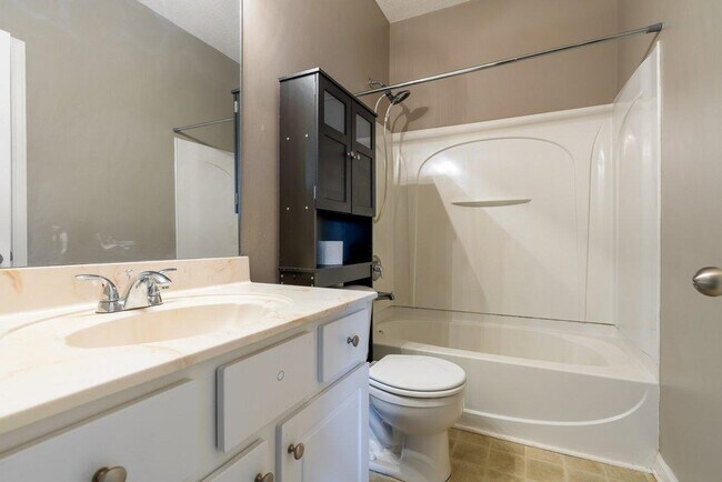 Building Photo - 12138 Longleaf Oak Trail