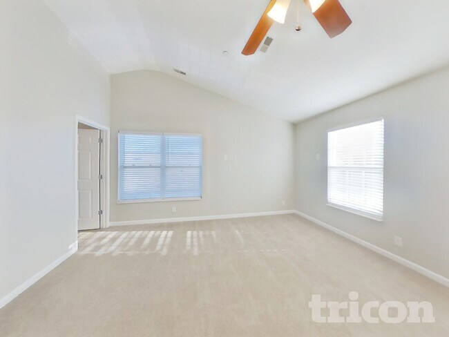 Building Photo - 1307 Creekside Dr