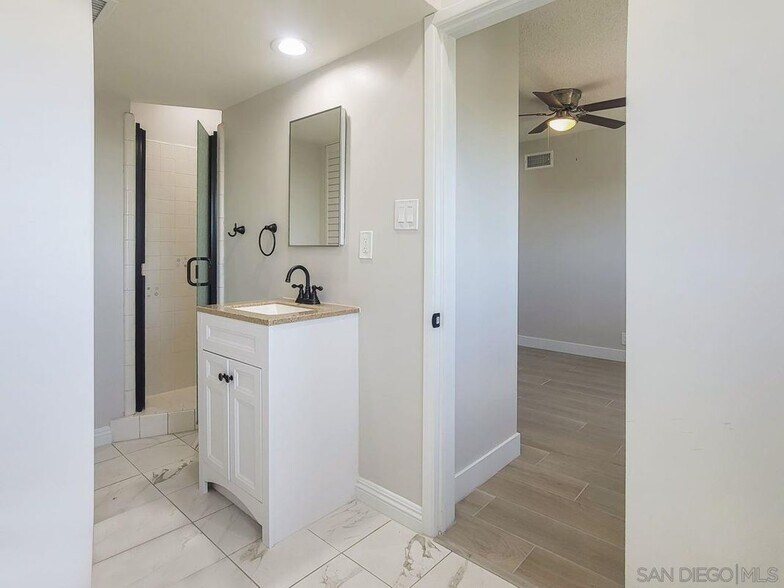 Building Photo - 151 W Hillside St