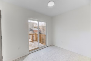 Building Photo - 613 N Christiana Ave