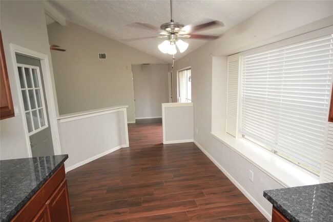 Building Photo - 22619 Braken Carter Ln