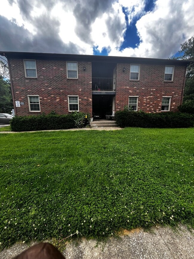 Building Photo - 6300 Jeffrey Dr