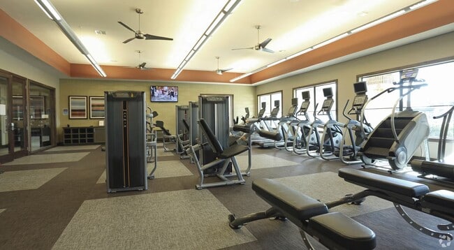 Building Photo - Stylish Space, Prime Location