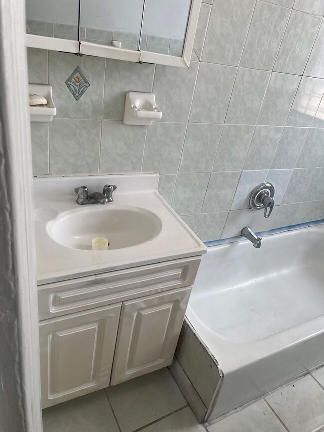 Building Photo - Diamond Clove Inc