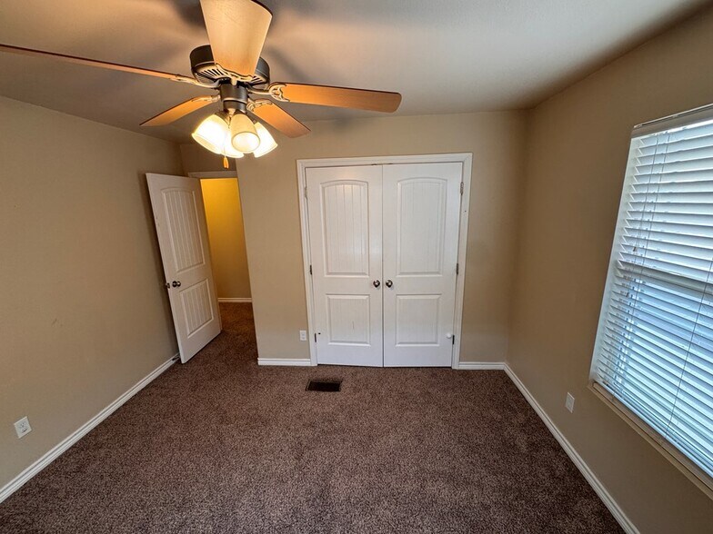 Building Photo - 7214 Barksdale Ln