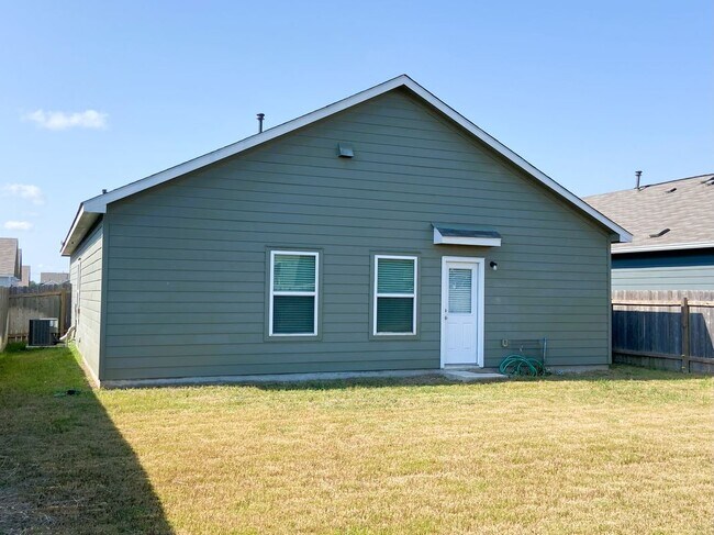 Building Photo - 13604 Buckalew St