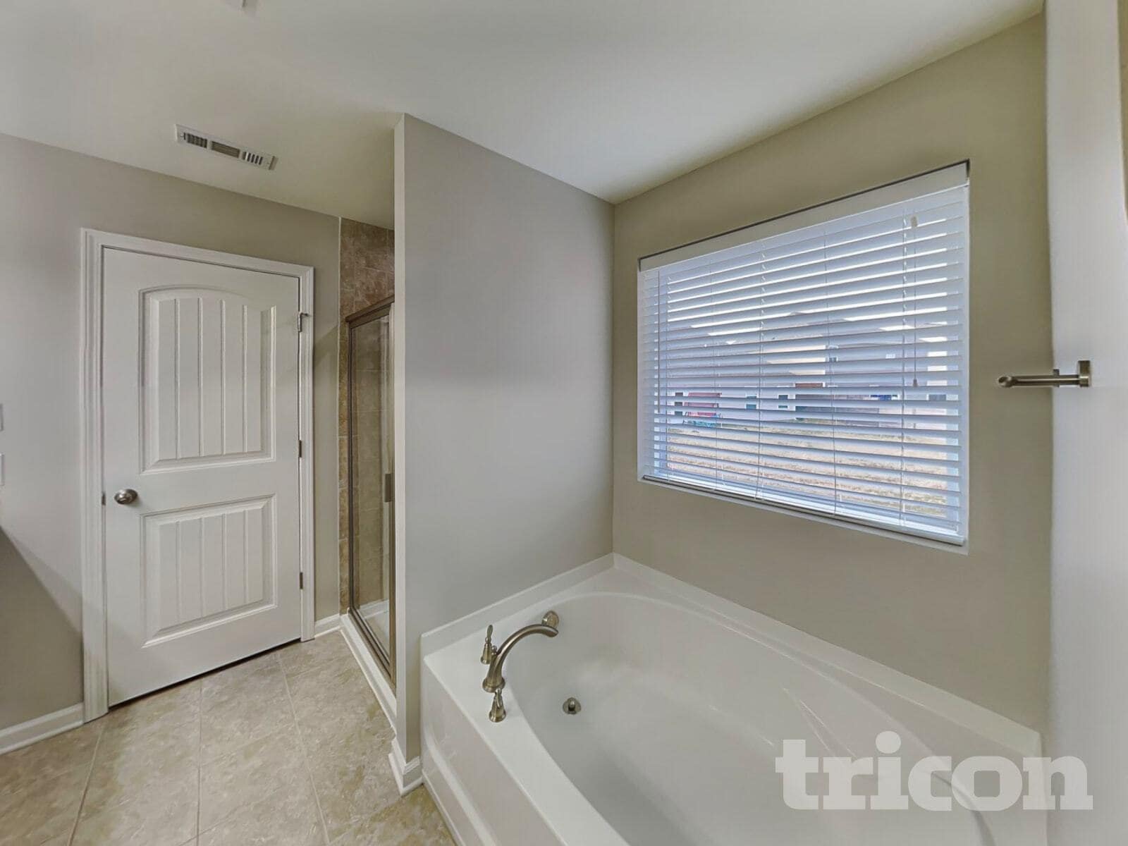 Building Photo - 703 Bench Ln