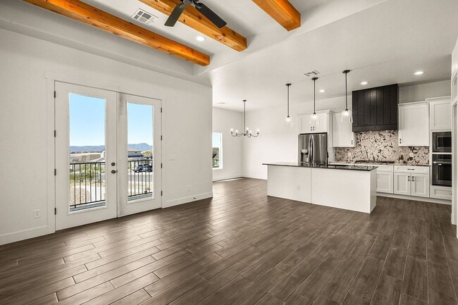 Building Photo - Single Family Home