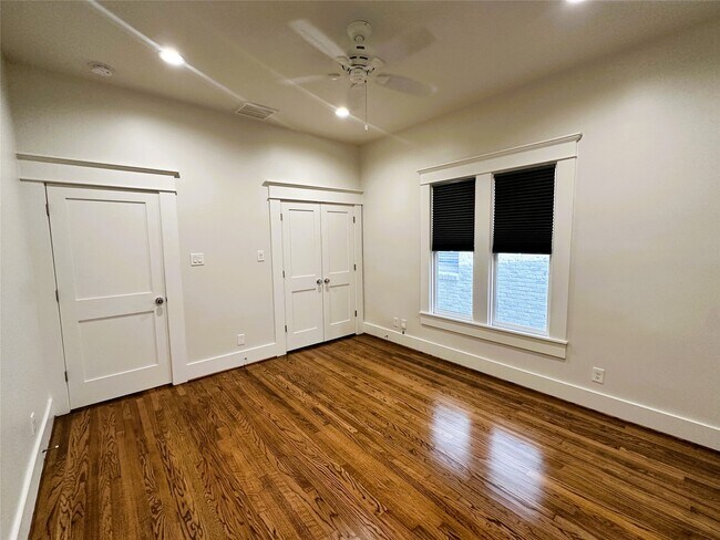 Building Photo - 540 Harvard St