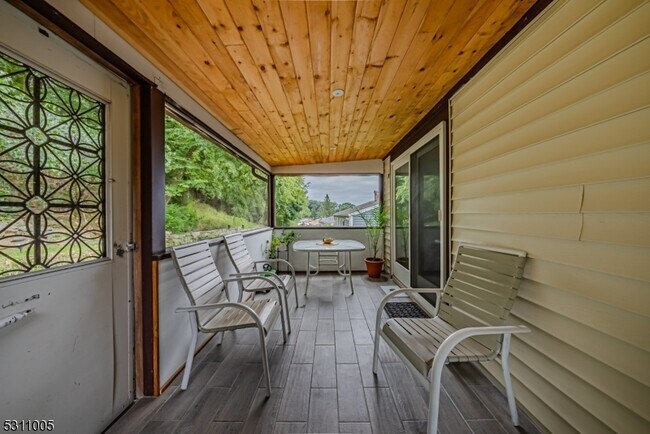 Building Photo - 50 Highview Terrace