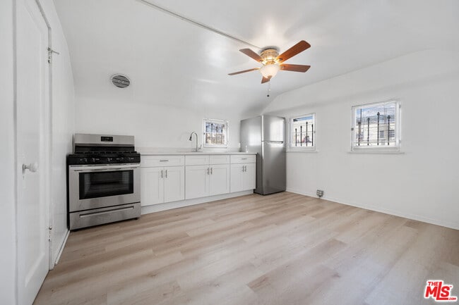 Building Photo - 11924 Rochester Ave