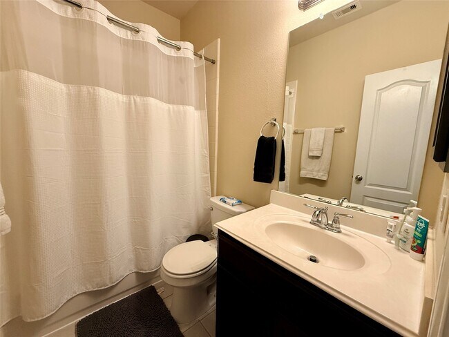 Building Photo - 12115 Rockridge Falls Dr