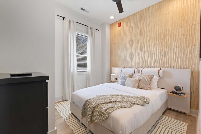 Building Photo - 722 Mcferrin Ave