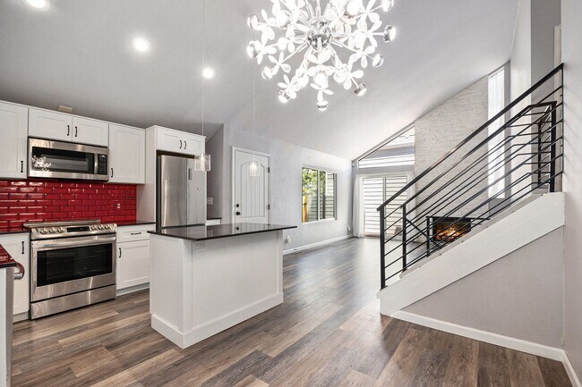 Building Photo - Beautifully Finished Detached Patio Home