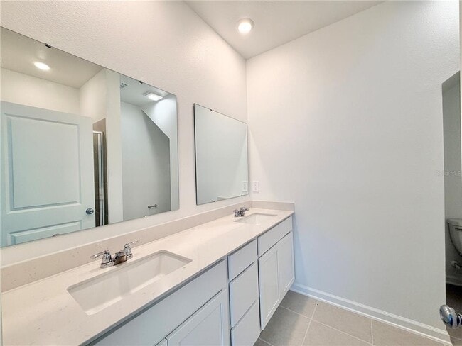 Building Photo - 2132 Rider Rain Ln