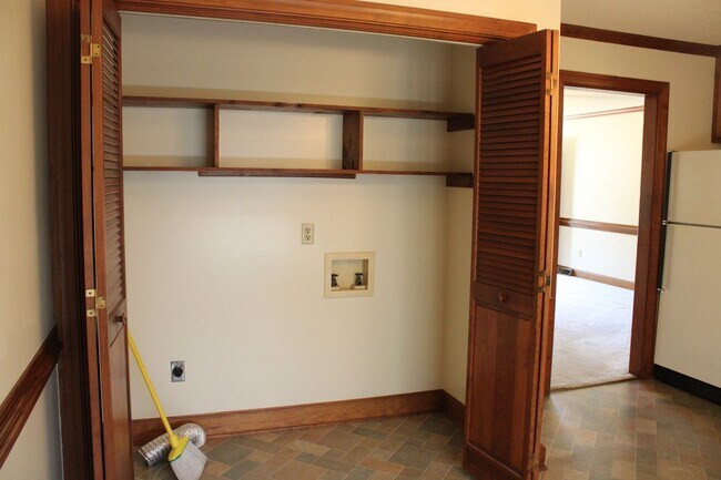 Building Photo - 2601 Bayleaf Cir SW