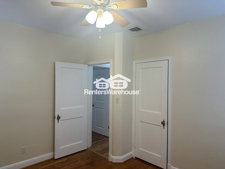 Building Photo - 2924 Cub Hill Rd