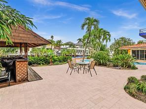 Building Photo - 449 Isle of Palms Dr