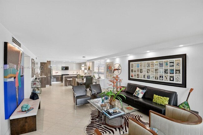 Building Photo - 9250 W Bay Harbor Dr