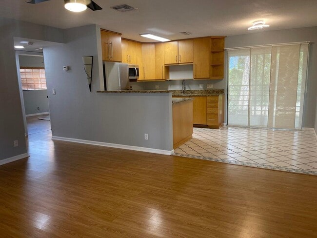 Primary Photo - 4237 Oak Terrace Dr
