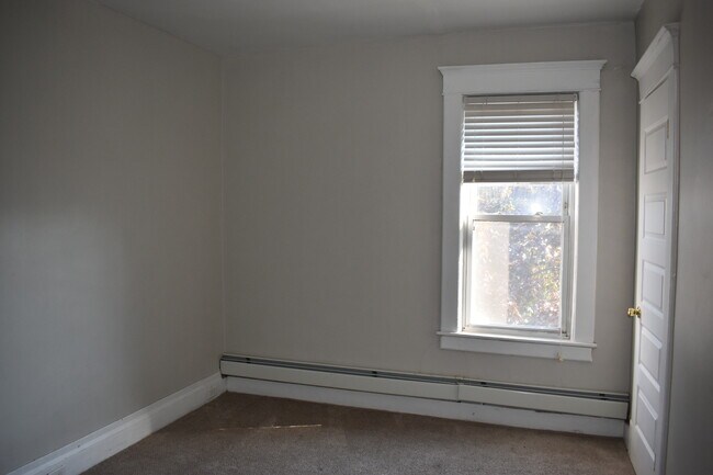 Building Photo - 144 Claremont Ave