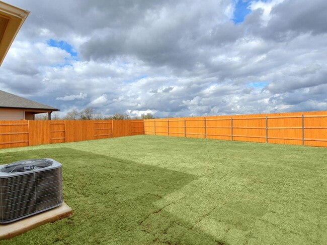 Building Photo - 3 BR/2 BA in BASTROP - 1489 SF in Pecan Park - Close to TESLA!