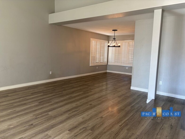 Building Photo - 346 Hilltop Ln