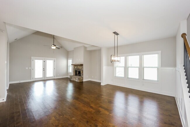 Building Photo - 13 E Field St