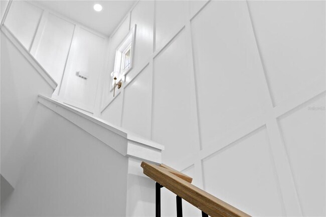 Building Photo - 440 GILMAN Pl