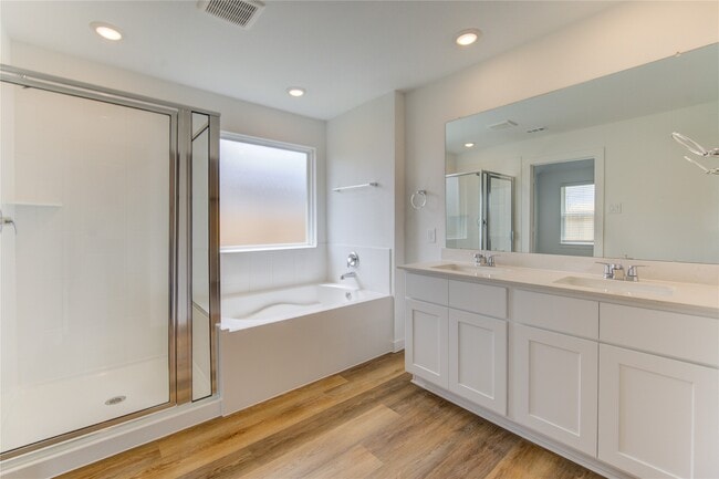 Building Photo - 9027 Rose Water Trl