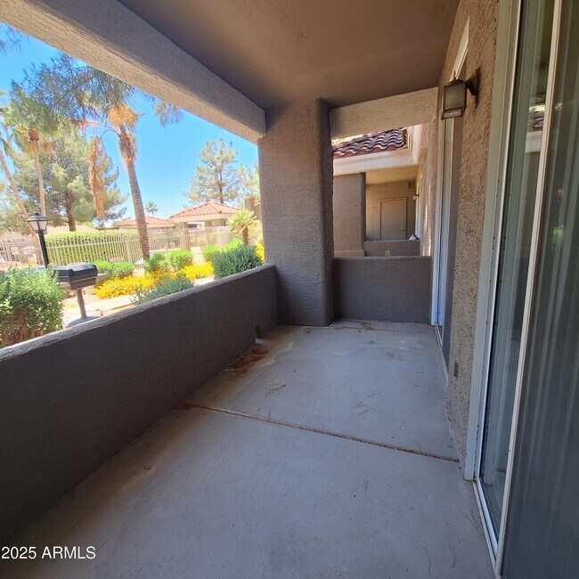 Building Photo - 2929 W Yorkshire Dr