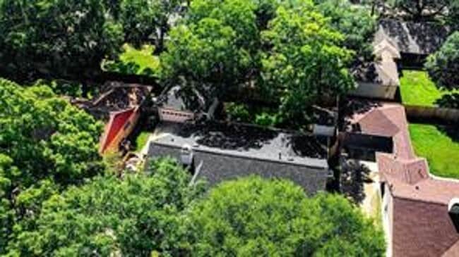 Building Photo - 2114 Eaglerock Dr