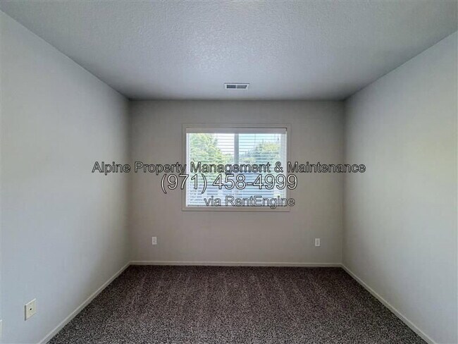 Building Photo - 13119 SW 154th Ave