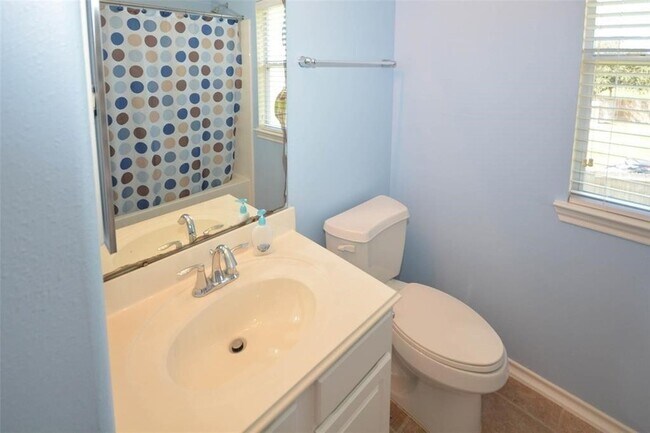 Building Photo - 3008 Middletrace Ln