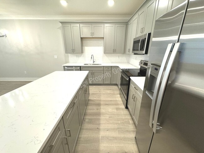 Building Photo - 3BD/3BA FOR RENT IN THE RESERVE