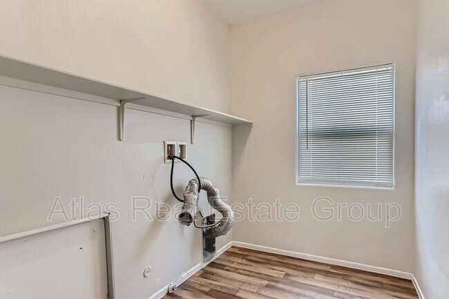 Building Photo - 9544 Alma Ridge Ave