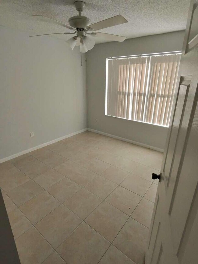 Building Photo - 5560 NW 61st St