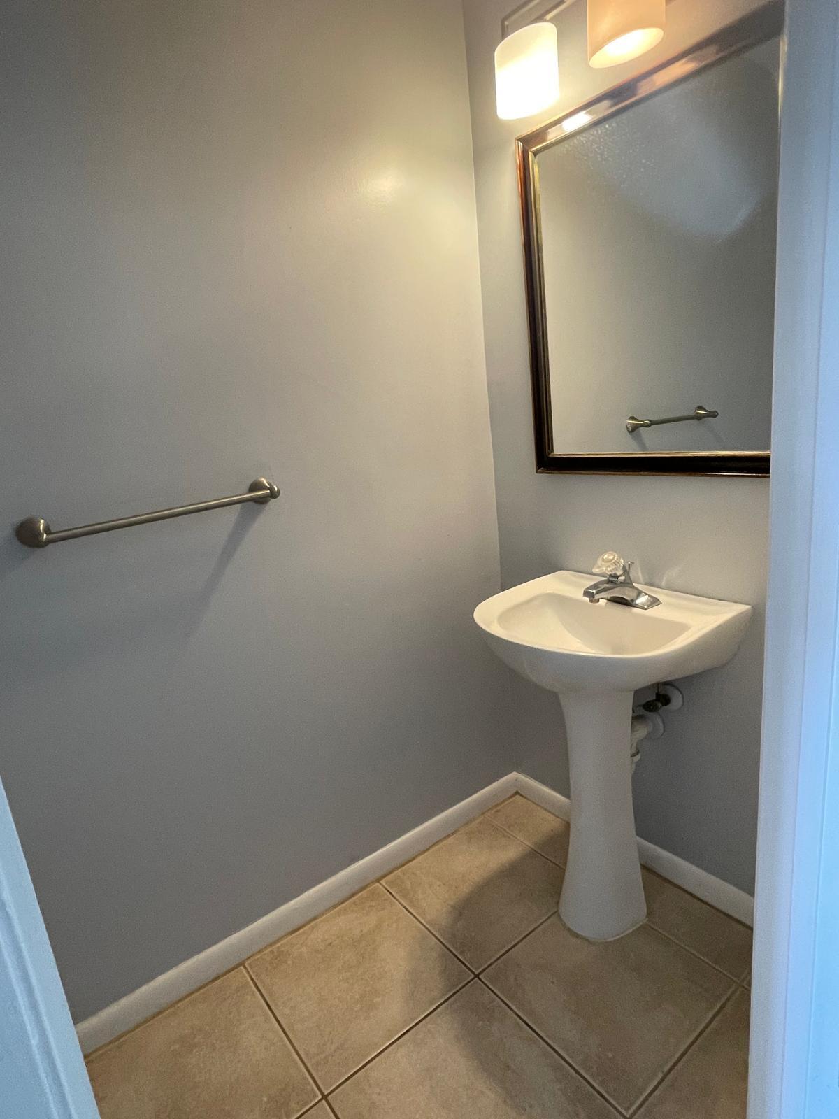 Building Photo - 9766 Kamena Cir